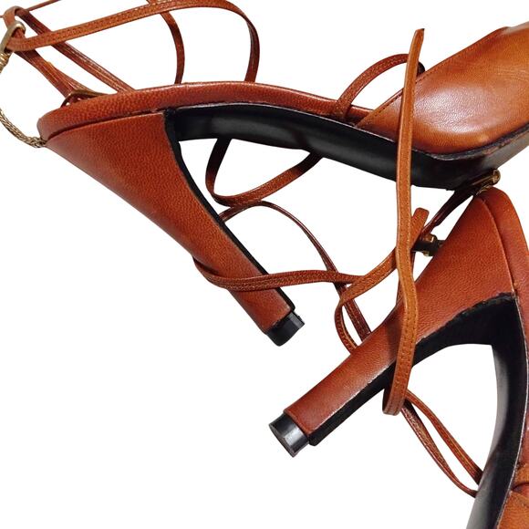 60s Brown Leather Ankle Wrap Strap Closed Toe Chainlink Detail Heels Size 7.5 - Picture 10 of 15